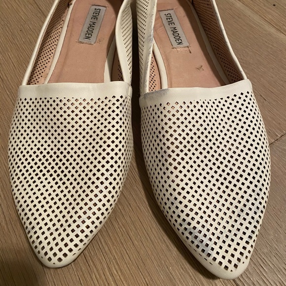 Steve Madden Shoes - Steve Madden laser-cut flats Steve Madden Shoes - Steve Madden laser-cut flats